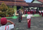 Tanamkan Nasionalisme Dan Disiplin Sejak Dini, Babinsa Desa Brajan Jadi Pembina Upacara SDN 1 Brajan Klaten
